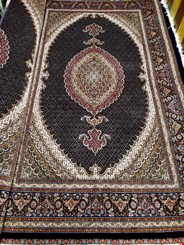 فرش دستباف ماهی خوی جفت 6 متری سرمه ای پرویزیان کد 101