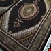  اندازه جفت ۶ متری۴۰ رج با پشم مرینوس پرویزیان (7لا)طرح گل ۵۰ رجتک گره ترکی (تضمینی)رنگ متن سرمه ای، حاشیه سرمه ای و ترنج کرم۱۳ متن رنگی۲۸ رنگ پشم و ۳ رنگ ابریشمجدیدترین نقشه ماهی کمال الملک خویرنگرزی شده توسط دستگاه اشلاپ فورس با پودر صیبای آلمانیتضمین کیفیت بافت همراه با قید در فاکتور