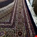  اندازه جفت ۶ متری۴۰ رج با پشم مرینوس پرویزیان (7لا)طرح گل ۵۰ رج تک گره ترکی (تضمینی)رنگ متن سرمه ای، حاشیه سرمه ای و ترنج کرم ۱۳ متن رنگی ۲۸ رنگ پشم و ۳ رنگ ابریشم جدیدترین نقشه ماهی کمال الملک خوی رنگرزی شده توسط دستگاه اشلاپ فورس با پودر صیبای آلمانی تضمین کیفیت بافت همراه با قید در فاکتور  