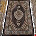 اندازه ذرع و نیم 1.5 متری 40 رج با پشم مرغویب ایرانی تک گره ترکی (تضمینی) رنگ متن سرمه ای حاشیه افسری و ترنج کرم 7 متن رنگی 28 رنگ پشم و 1 رنگ ابریشم جدیدترین نقشه ماهی کمال الملک خوی رنگرزی شده بصورت سنتی تضمین کیفیت بافت همراه با قید در فاکتور  