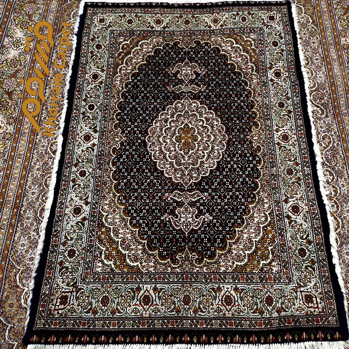 فرش دستباف ماهی خوی ذرع و نیم 1.5 متری سرمه ای پشم ایرانی کد 130