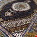 اندازه ذرع و نیم 1.5 متری 40 رج با پشم مرینوس نیوزلندی تک گره ترکی (تضمینی) رنگ متن سرمه ایحاشیه افسری و ترنج کرم 7 متن رنگی 28 رنگ پشم و 3 رنگ ابریشم جدیدترین نقشه ماهی کمال الملک خوی رنگرزی شده توسط دستگاه اشلاپ فورس با پودر صیبای آلمانی تضمین کیفیت بافت همراه با قید در فاکتور 