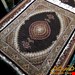 اندازه قالیچه 3 متری 40 رج با پشم مرینوس پرویزیان (7لا) طرح گل 50 رج تک گره ترکی (تضمینی) رنگ متن سرمه ای، حاشیه افسری و ترنج پیازی 11 متن رنگی 28 رنگ پشم و 3 رنگ ابریشم جدیدترین نقشه ماهی کمال الملک خوی رنگرزی شده توسط دستگاه اشلاپ فورس با پودر صیبای آلمانی تضمین کیفیت بافت همراه با قید در فاکتور 
