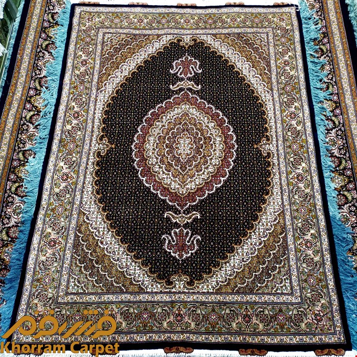 فرش دستباف ماهی خوی قالیچه 3 متری سرمه ای پرویزیان کد 150