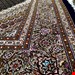اندازه جفت ۶ متری۴۰ رج با پشم مرینوس پرویزیان (7لا) طرح گل ۵۰ رج تک گره ترکی (تضمینی) رنگ متن سرمه ای، حاشیه افسری و ترنج پیازی ۱۳ متن رنگی ۲۸ رنگ پشم و ۳ رنگ ابریشم جدیدترین نقشه ماهی کمال الملک خوی رنگرزی شده توسط دستگاه اشلاپ فورس با پودر صیبای آلمانی تضمین کیفیت بافت همراه با قید در فاکتور 