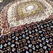 اندازه جفت ۶ متری۴۰ رج با پشم مرینوس پرویزیان (7لا) طرح گل ۵۰ رج تک گره ترکی (تضمینی) رنگ متن سرمه ای، حاشیه افسری و ترنج پیازی ۱۳ متن رنگی ۲۸ رنگ پشم و ۳ رنگ ابریشم جدیدترین نقشه ماهی کمال الملک خوی رنگرزی شده توسط دستگاه اشلاپ فورس با پودر صیبای آلمانی تضمین کیفیت بافت همراه با قید در فاکتور 