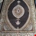 اندازه جفت 9 متری 40 رج با پشم مرینوس پرویزیان (7لا) طرح گل 50 رج تک گره ترکی (تضمینی) رنگ متن سرمه ای، حاشیه افسری و ترنج کرم 13 متن رنگی 28 رنگ پشم و 3 رنگ ابریشم جدیدترین نقشه ماهی کمال الملک خوی رنگرزی شده توسط دستگاه اشلاپ فورس با پودر صیبای آلمانی تضمین کیفیت بافت همراه با قید در فاکتور  