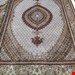  اندازه جفت 9 متری 40 رج با پشم مرینوس پرویزیان (7لا) طرح گل 50 رج تک گره ترکی (تضمینی) رنگ متن کرم، حاشیه افسری و ترنج پیازی 15 متن رنگی 28 رنگ پشم و 3 رنگ ابریشم جدیدترین نقشه ماهی کمال الملک خوی رنگرزی شده توسط دستگاه اشلاپ فورس با پودر صیبای آلمانی تضمین کیفیت بافت همراه با قید در فاکتو 