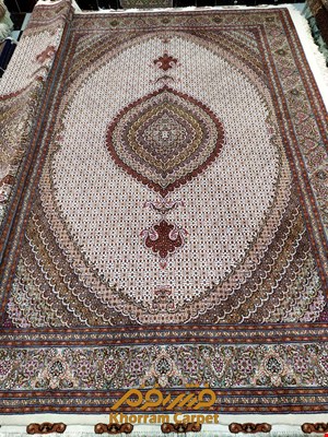 فرش دستباف ماهی خوی جفت 9 متری کرم کد 169