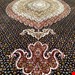 اندازه جفت 9 متری 40 رج با پشم مرینوس پرویزیان (7لا) طرح گل 50 رج تک گره ترکی (تضمینی) رنگ متن سرمه ای، حاشیه افسری و ترنج پیازی 15 متن رنگی 28 رنگ پشم و 3 رنگ ابریشم جدیدترین نقشه ماهی کمال الملک خوی رنگرزی شده توسط دستگاه اشلاپ فورس با پودر صیبای آلمانی تضمین کیفیت بافت همراه با قید در فاکتور