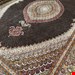 اندازه جفت 9 متری 40 رج با پشم مرینوس پرویزیان (7لا) طرح گل 50 رج تک گره ترکی (تضمینی) رنگ متن سرمه ای، حاشیه افسری و ترنج پیازی 15 متن رنگی 28 رنگ پشم و 3 رنگ ابریشم جدیدترین نقشه ماهی کمال الملک خوی رنگرزی شده توسط دستگاه اشلاپ فورس با پودر صیبای آلمانی تضمین کیفیت بافت همراه با قید در فاکتور