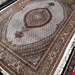   اندازه تک 9 متری 40 رج با پشم مرینوس پرویزیان (7لا) طرح گل 50 رج تک گره ترکی (تضمینی) رنگ متن کرم، حاشیه افسری و ترنج پیازی 15 متن رنگی 28 رنگ پشم و 3 رنگ ابریشم جدیدترین نقشه ماهی کمال الملک خوی رنگرزی شده توسط دستگاه اشلاپ فورس با پودر صیبای آلمانی تضمین کیفیت بافت همراه با قید در فاکتور   