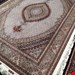 اندازه جفت 9 متری 40 رج با پشم مرینوس پرویزیان (7لا) طرح گل 50 رج تک گره ترکی (تضمینی) رنگ متن کرم، حاشیه افسری و ترنج پیازی 15 متن رنگی 28 رنگ پشم و 3 رنگ ابریشم جدیدترین نقشه ماهی کمال الملک خوی رنگرزی شده توسط دستگاه اشلاپ فورس با پودر صیبای آلمانی تضمین کیفیت بافت همراه با قید در فاکتور 