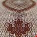  اندازه تک 9 متری 40 رج با پشم مرینوس پرویزیان (7لا) طرح گل 50 رج تک گره ترکی (تضمینی) رنگ متن کرم، حاشیه افسری و ترنج پیازی 15 متن رنگی 28 رنگ پشم و 3 رنگ ابریشم جدیدترین نقشه ماهی کمال الملک خوی رنگرزی شده توسط دستگاه اشلاپ فورس با پودر صیبای آلمانی تضمین کیفیت بافت همراه با قید در فاکتور 