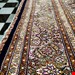 اندازه تک 6 متری 40 رج با پشم مرینوس پرویزیان (7لا) طرح گل 50 رج تک گره ترکی (تضمینی) رنگ متن سرمه ای، حاشیه افسری و ترنج پیازی 13 متن رنگی 28 رنگ پشم و 3 رنگ ابریشم جدیدترین نقشه ماهی کمال الملک خوی رنگرزی شده توسط دستگاه اشلاپ فورس با پودر صیبای آلمانی تضمین کیفیت بافت همراه با قید در فاکتور   