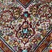 اندازه جفت 6 متری 40 رج با پشم مرینوس پرویزیان (7لا) طرح گل 50 رج تک گره ترکی (تضمینی) رنگ متن کرم، حاشیه افسری و ترنج پیازی 15 متن رنگی 28 رنگ پشم و 3 رنگ ابریشم جدیدترین نقشه ماهی کمال الملک خوی رنگرزی شده توسط دستگاه اشلاپ فورس با پودر صیبای آلمانی تضمین کیفیت بافت همراه با قید در فاکتور  
