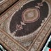  اندازه جفت 6 متری 40 رج با پشم مرینوس پرویزیان (7لا) طرح گل 50 رج تک گره ترکی (تضمینی) رنگ متن  سرمه ای، حاشیه افسری و ترنج پیازی 13 متن رنگی 28 رنگ پشم و 3 رنگ ابریشم جدیدترین نقشه ماهی کمال الملک خوی رنگرزی شده توسط دستگاه اشلاپ فورس با پودر صیبای آلمانی تضمین کیفیت بافت همراه با قید در فاکتو        