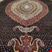 اندازه جفت 6 متری 40 رج با پشم مرینوس پرویزیان (7لا) طرح گل 50 رج تک گره ترکی (تضمینی) رنگ متن  سرمه ای، حاشیه افسری و ترنج پیازی 13 متن رنگی 28 رنگ پشم و 3 رنگ ابریشم جدیدترین نقشه ماهی کمال الملک خوی رنگرزی شده توسط دستگاه اشلاپ فورس با پودر صیبای آلمانی تضمین کیفیت بافت همراه با قید در فاکتو         