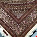 اندازه جفت 6 متری 40 رج با پشم مرینوس پرویزیان (7لا) طرح گل 50 رج تک گره ترکی (تضمینی) رنگ متن کرم، حاشیه افسری و ترنج پیازی 15 متن رنگی 28 رنگ پشم و 3 رنگ ابریشم جدیدترین نقشه ماهی کمال الملک خوی رنگرزی شده توسط دستگاه اشلاپ فورس با پودر صیبای آلمانی تضمین کیفیت بافت همراه با قید در فاکتور      