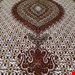 اندازه جفت 6 متری 40 رج با پشم مرینوس پرویزیان (7لا) طرح گل 50 رج تک گره ترکی (تضمینی) رنگ متن کرم، حاشیه افسری و ترنج پیازی 15 متن رنگی 28 رنگ پشم و 3 رنگ ابریشم جدیدترین نقشه ماهی کمال الملک خوی رنگرزی شده توسط دستگاه اشلاپ فورس با پودر صیبای آلمانی تضمین کیفیت بافت همراه با قید در فاکتور       