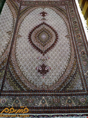 فرش دستباف ماهی خوی جفت 6 متری کرم پرویزیان کد 136