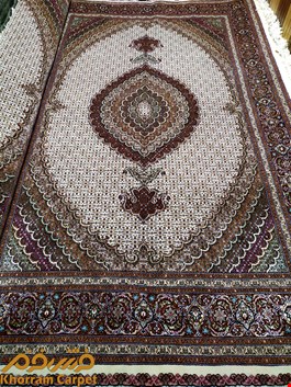 فرش دستباف ماهی خوی جفت 6 متری کرم پرویزیان کد 152