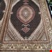  اندازه جفت 6 متری 40 رج با پشم مرینوس پرویزیان (7لا) طرح گل 50 رج تک گره ترکی (تضمینی) رنگ متن  سرمه ای، حاشیه افسری و ترنج پیازی 13 متن رنگی 28 رنگ پشم و 3 رنگ ابریشم جدیدترین نقشه ماهی کمال الملک خوی رنگرزی شده توسط دستگاه اشلاپ فورس با پودر صیبای آلمانی تضمین کیفیت بافت همراه با قید در فاکتو       