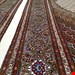 اندازه جفت 12 متری 40 رج با پشم مرینوس پرویزیان (7لا) طرح گل 50 رج تک گره ترکی (تضمینی) رنگ متن کرم، حاشیه افسری و ترنج پیازی 17 متن رنگی 28 رنگ پشم و 3 رنگ ابریشم جدیدترین نقشه ماهی کمال الملک خوی رنگرزی شده توسط دستگاه اشلاپ فورس با پودر صیبای آلمانی تضمین کیفیت بافت همراه با قید در فاکتور    