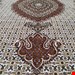 اندازه جفت 6 متری 40 رج با پشم مرینوس پرویزیان (7لا) طرح گل 50 رج تک گره ترکی (تضمینی) رنگ متن کرم، حاشیه افسری و ترنج پیازی 13 متن رنگی 28 رنگ پشم و 3 رنگ ابریشم جدیدترین نقشه ماهی کمال الملک خوی رنگرزی شده توسط دستگاه اشلاپ فورس با پودر صیبای آلمانی تضمین کیفیت بافت همراه با قید در فاکتور       