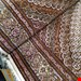  اندازه جفت 6 متری 40 رج با پشم مرینوس پرویزیان (7لا) طرح گل 50 رج تک گره ترکی (تضمینی) رنگ متن کرم، حاشیه افسری و ترنج پیازی 13 متن رنگی 28 رنگ پشم و 3 رنگ ابریشم جدیدترین نقشه ماهی کمال الملک خوی رنگرزی شده توسط دستگاه اشلاپ فورس با پودر صیبای آلمانی تضمین کیفیت بافت همراه با قید در فاکتور                     