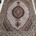  اندازه جفت قالیچه 3 متری 40 رج با پشم مرینوس پرویزیان (7لا) طرح گل 50 رج تک گره ترکی (تضمینی) رنگ متن  کرم، حاشیه افسری و ترنج پیازی 11 متن رنگی 28 رنگ پشم و 3 رنگ ابریشم جدیدترین نقشه ماهی کمال الملک خوی رنگرزی شده توسط دستگاه اشلاپ فورس با پودر صیبای آلمانی تضمین کیفیت بافت همراه با قید در فاکتور                        
