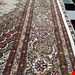  اندازه جفت 9 متری 40 رج با پشم مرینوس پرویزیان (7لا) طرح گل 50 رج تک گره ترکی (تضمینی) رنگ متن  کرم، حاشیه افسری و ترنج پیازی 17 متن رنگی 28 رنگ پشم و 3 رنگ ابریشم جدیدترین نقشه ماهی کمال الملک خوی رنگرزی شده توسط دستگاه اشلاپ فورس با پودر صیبای آلمانی تضمین کیفیت بافت همراه با قید در فاکتو                    
