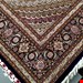  اندازه جفت 6 متری 40 رج با پشم مرینوس پرویزیان (7لا) طرح گل 50 رج تک گره ترکی (تضمینی) رنگ متن سرمه ای، حاشیه سرمه ای و ترنج پیازی 15 متن رنگی 28 رنگ پشم و 3 رنگ ابریشم جدیدترین نقشه ماهی کمال الملک خوی رنگرزی شده توسط دستگاه اشلاپ فورس با پودر صیبای آلمانی تضمین کیفیت بافت همراه با قید در فاکتور              