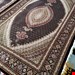 اندازه جفت 6 متری 40 رج با پشم مرینوس پرویزیان (7لا) طرح گل 50 رج تک گره ترکی (تضمینی) رنگ متن سرمه ای، حاشیه سرمه ای و ترنج پیازی 15 متن رنگی 28 رنگ پشم و 3 رنگ ابریشم جدیدترین نقشه ماهی کمال الملک خوی رنگرزی شده توسط دستگاه اشلاپ فورس با پودر صیبای آلمانی تضمین کیفیت بافت همراه با قید در فاکتور               