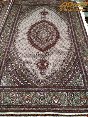 فرش دستباف ماهی خوی جفت 6 متری کرم پرویزیان کد 236
