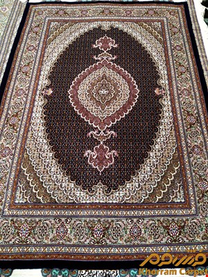 فرش دستباف ماهی خوی قالیچه 3 متری سرمه ای پرویزیان کد 246
