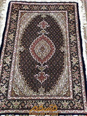 فرش دستباف ماهی خوی ذرع و نیم 1.5 متری سرمه ای پرویزیان کد 253